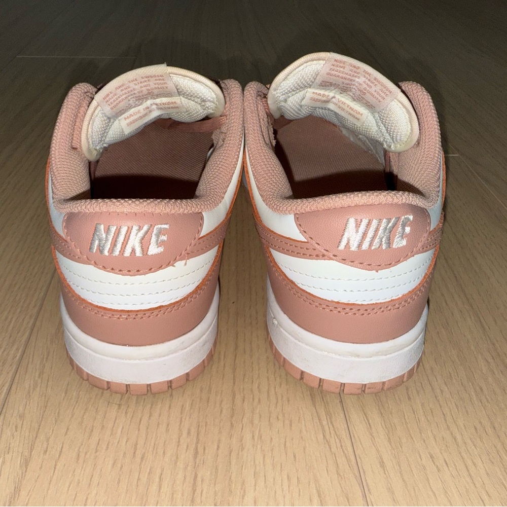 Nike Sneakers / Nike Dunk - Picture 3 of 5